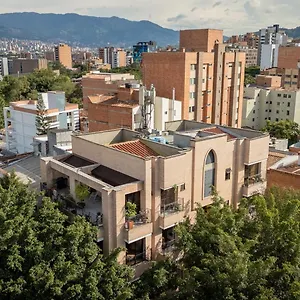 https://edificio-fenicia-lofts-laureles.colombiamedellinhotels.com